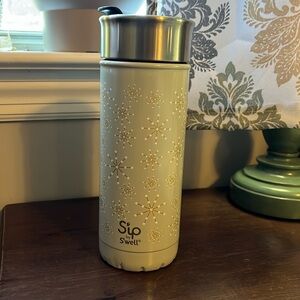 Sip Well - Tumbler